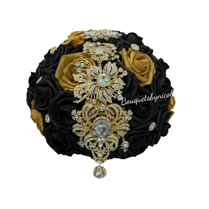 02RT – Black & Gold Real Touch Foam Roses Brooch Bouquet White