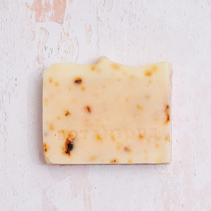 Lemon rind invigorating soap bar