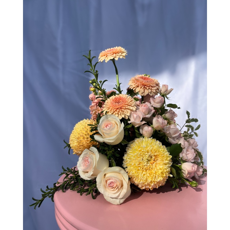 Meadow Pastel – Petite Table Arrangement