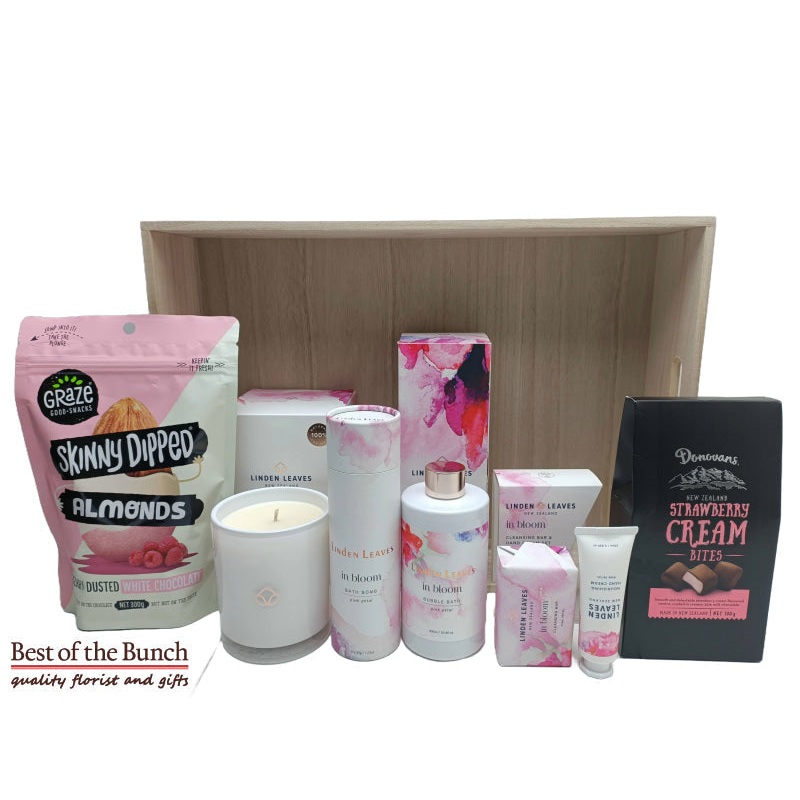 Gift Box Luxury Bath & Body, Beauty & Skincare Pamper Package For Her