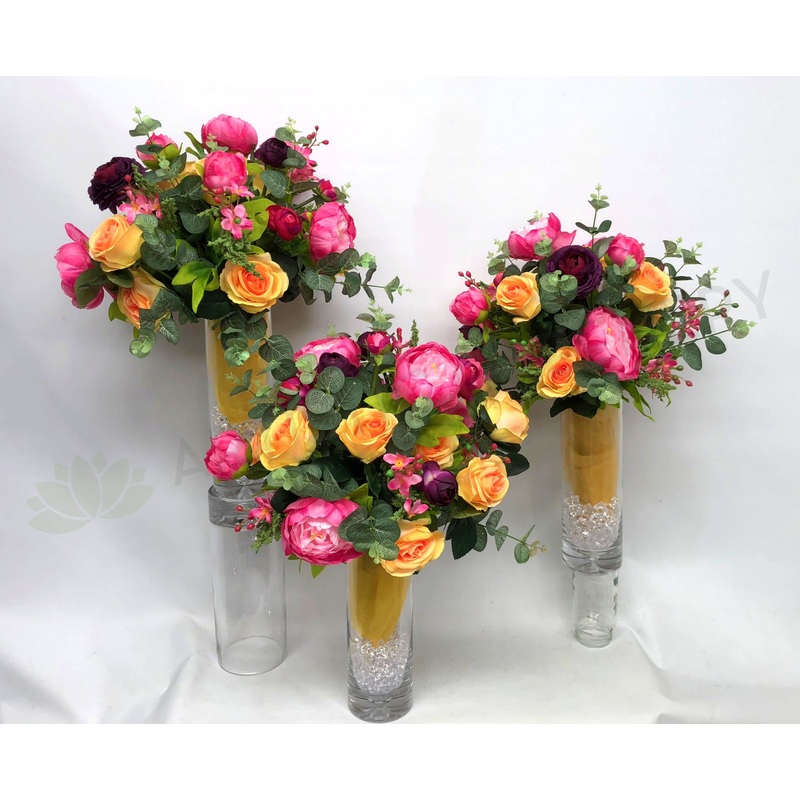 For Hire – Centerpiece / Floral Arrangement 60cm Tall