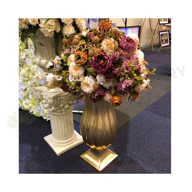 For Hire – Gold Large Centrepiece 125cm Tall