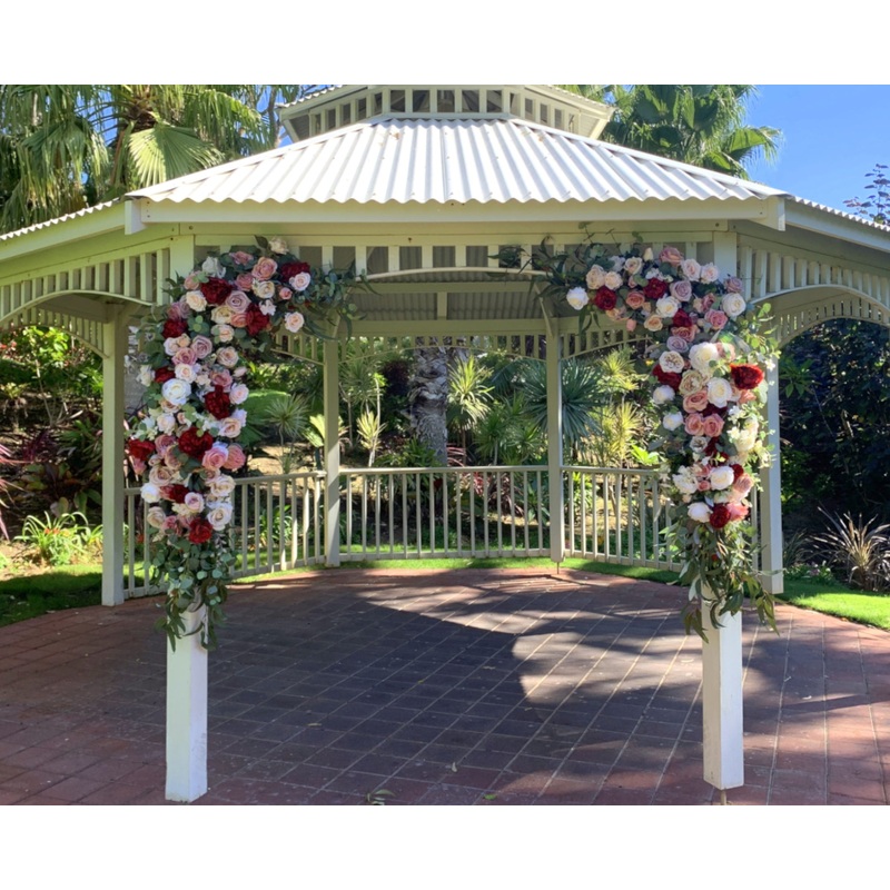 For Hire – Grand Corner Floral Centrepiece 160cm (Code: HI0034CORNER) Kelsi