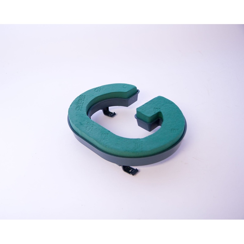 Oasis Floral Foam Letter with Clips G