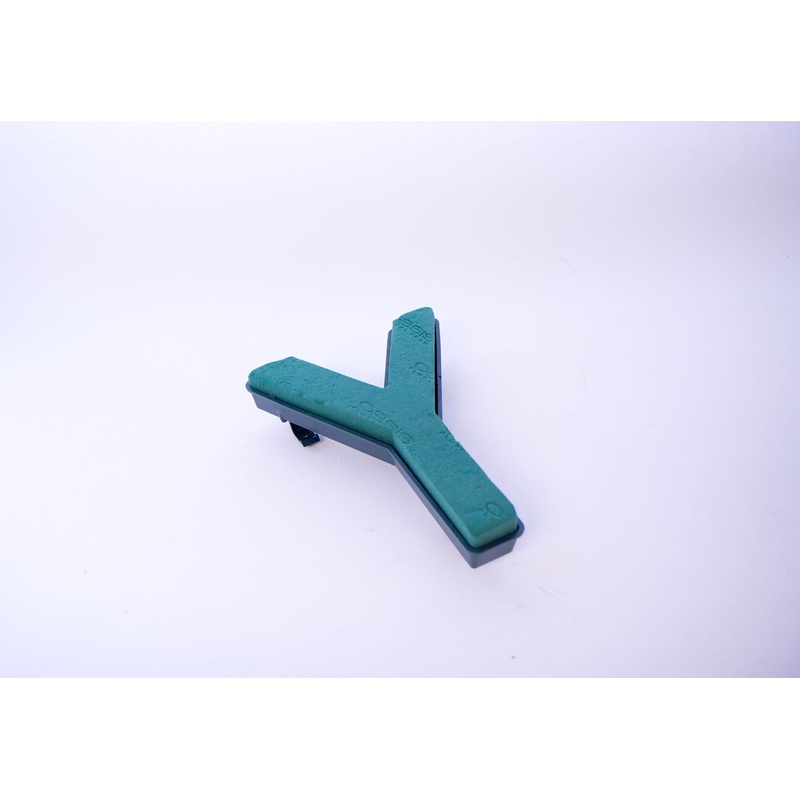 Oasis Floral Foam Letter with Clips Y