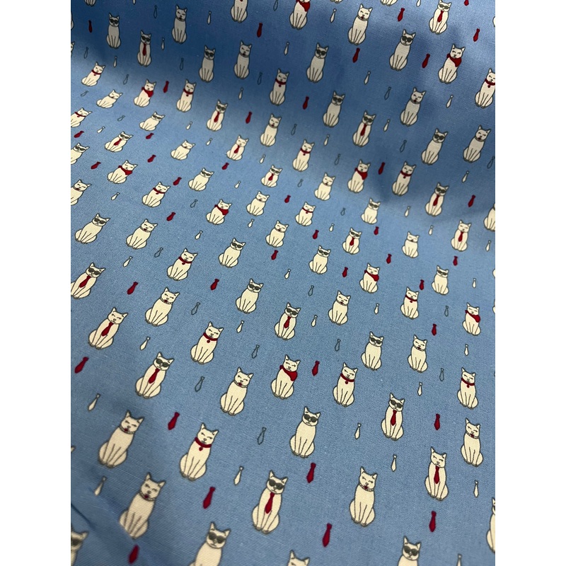 Blue Cat 1 Metre 100 % Cotton Poplin Fabric Width: 110cm (44 inches)