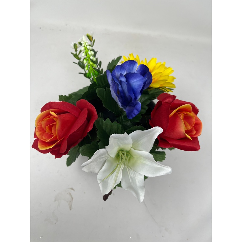 HANDMADE replacement pot with Yellow Daffodils + Yellow daisies