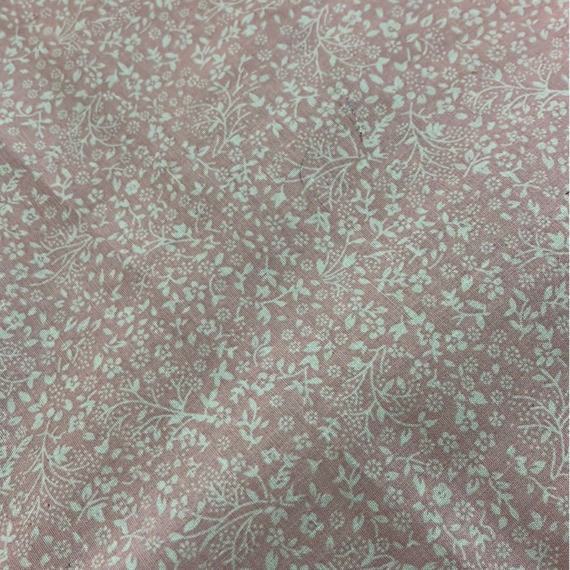 1M Pink Mini Floral Polycotton Fabric x 43 Width