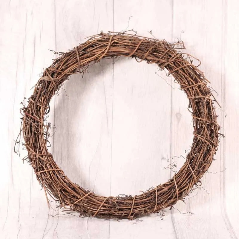 Round Natural Vine Wreath x 30cm