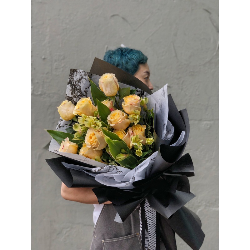 Dozen Yellow Rose Bouquet-Standard Wrapping & Premium Wrapping
