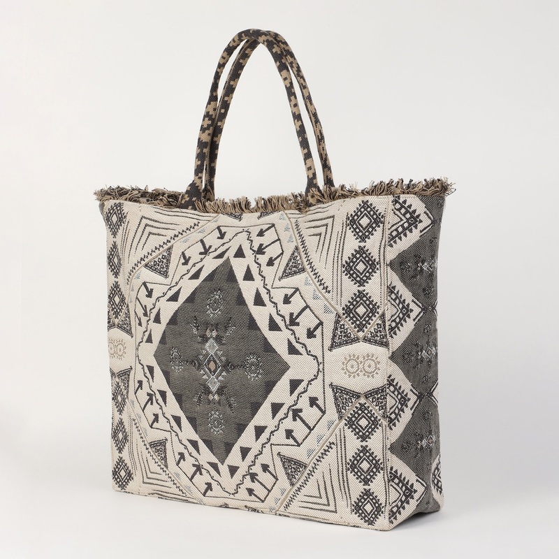 ACCENTUATE GEOMETRIC TOTE BAG – IVORY