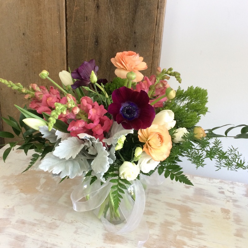 Valentine’s Day Marvelous Middle ~ Vase Arrangement