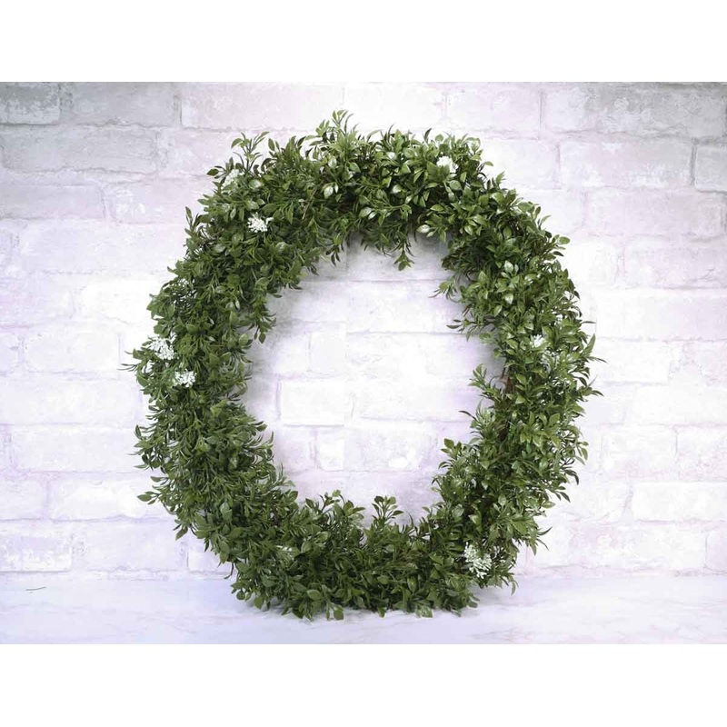 22 Wreath With White Flowers