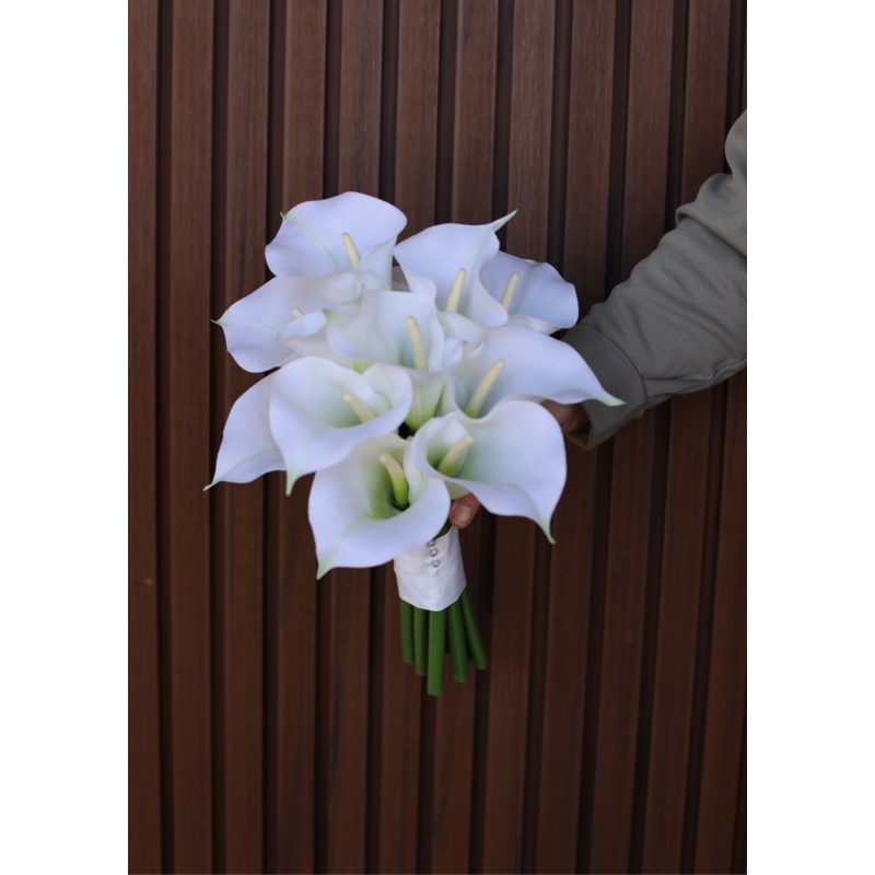 Artificial white calla Lily bouquet