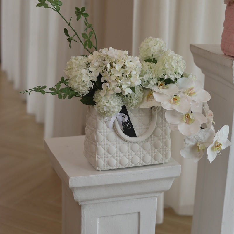 Ms Lady white-Ms Lady white