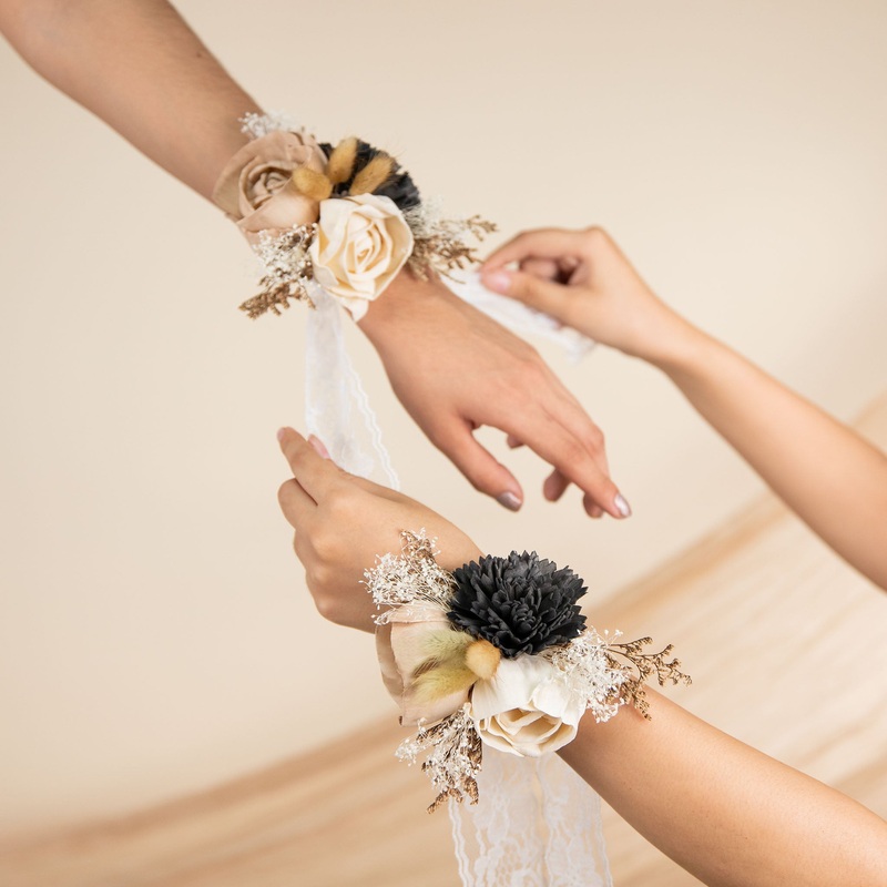 Retro Modern Corsage (Set Of 3)*