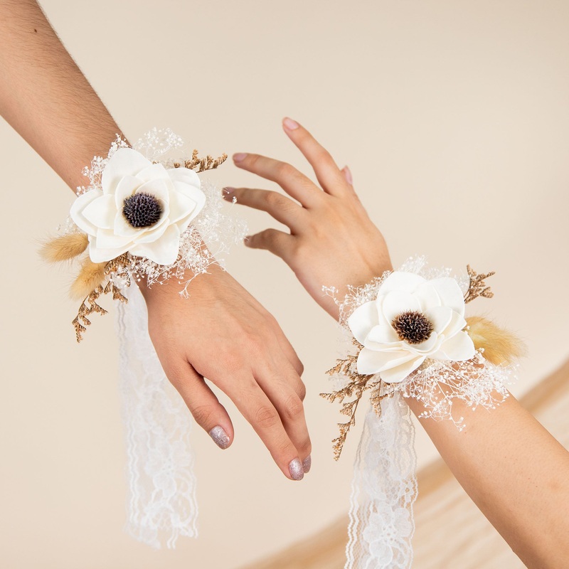 Retro Modern Mother’s Corsage (Set of 2)*