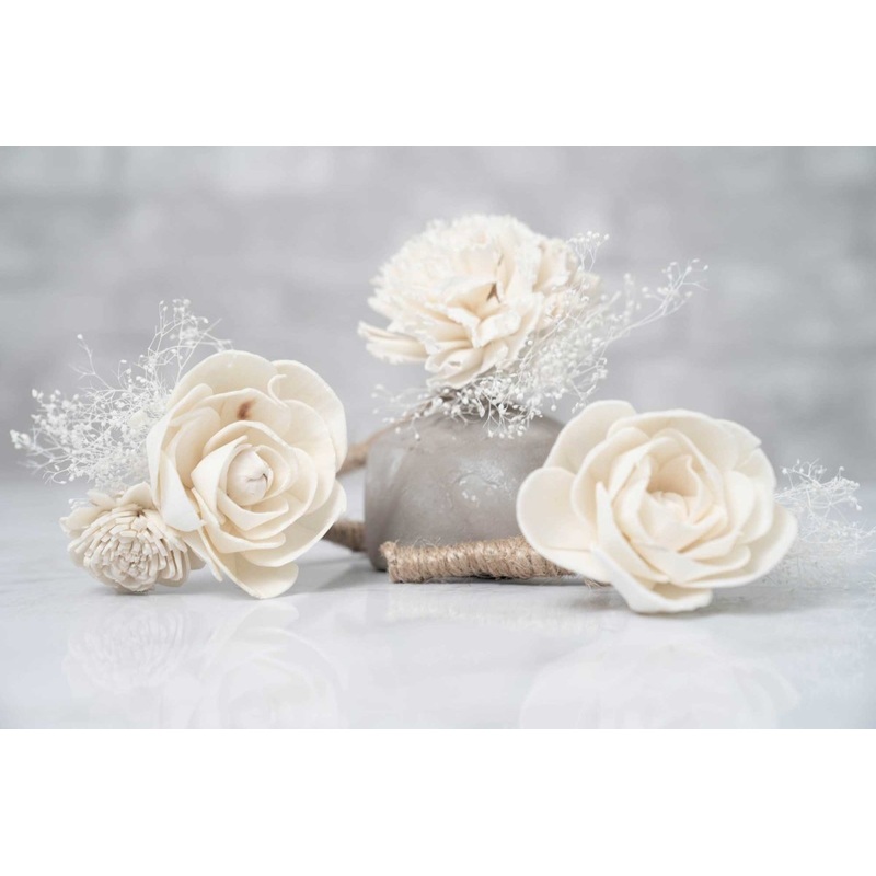 Pure Elegance Boutonniere (Set of 3)*