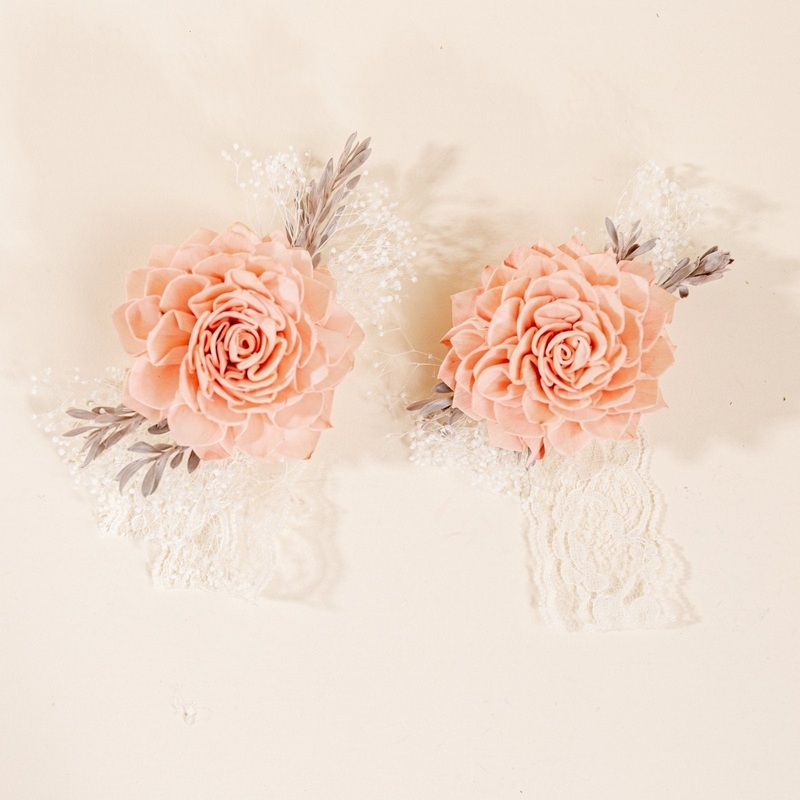 Bashful Beauty Mother’s Corsage (Set of 2)