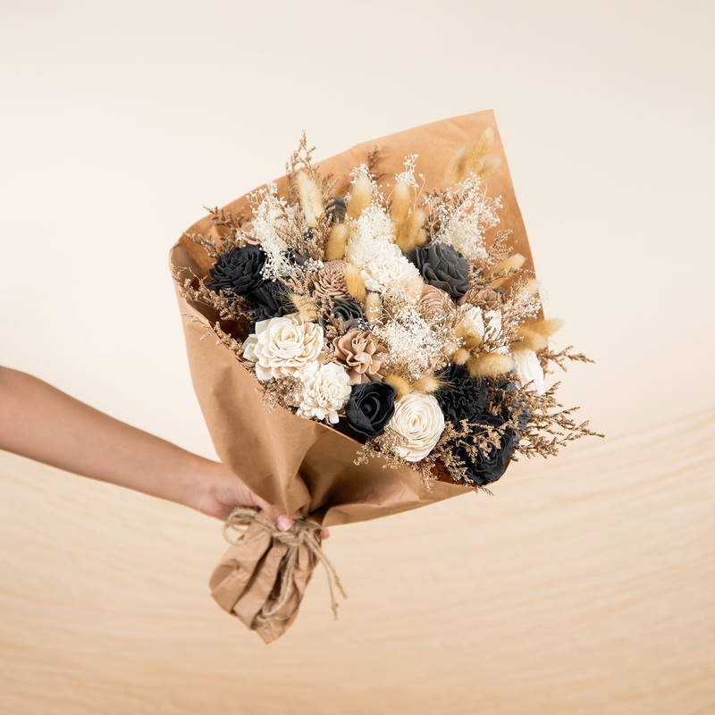 Retro Modern Loose Flower Bouquet*