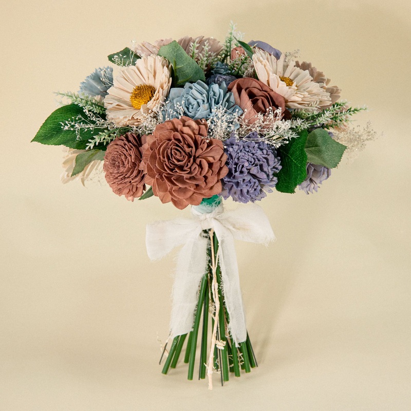 Luxe Daisy Bridesmaid Bouquet*
