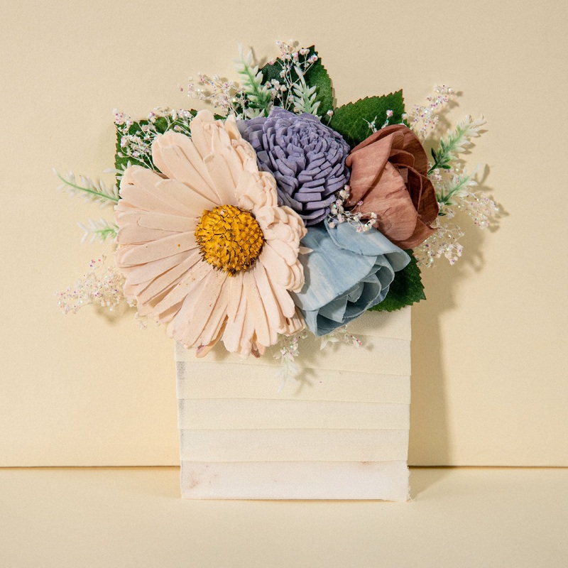 Luxe Daisy Groom’s Pocket Boutonniere*