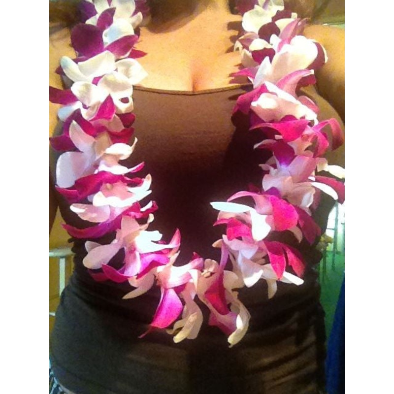 We Make Leis!!