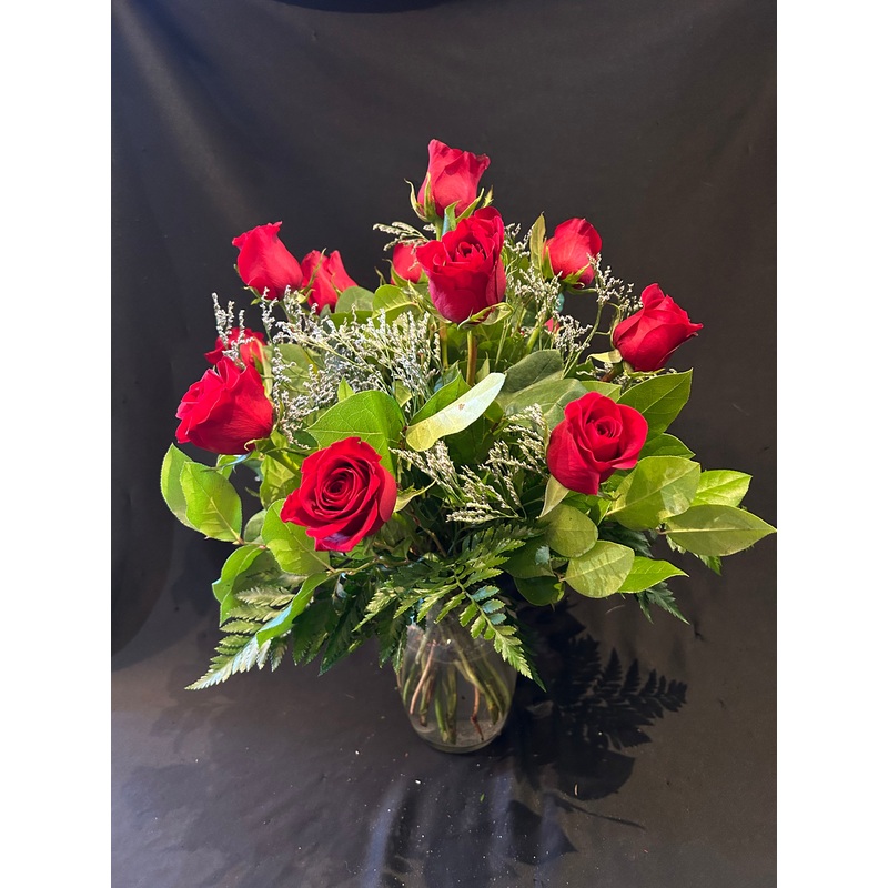 Contemporary Red Roses – 1 Dozen