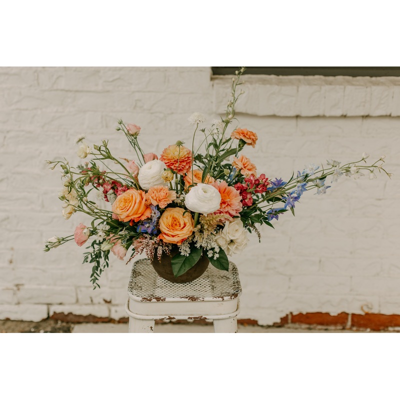 The Deluxe – Floral Arrangment