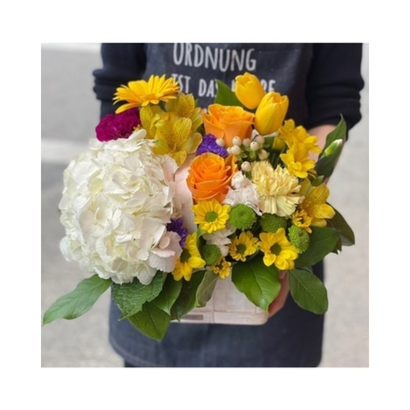 Cheerful Garden-Standard