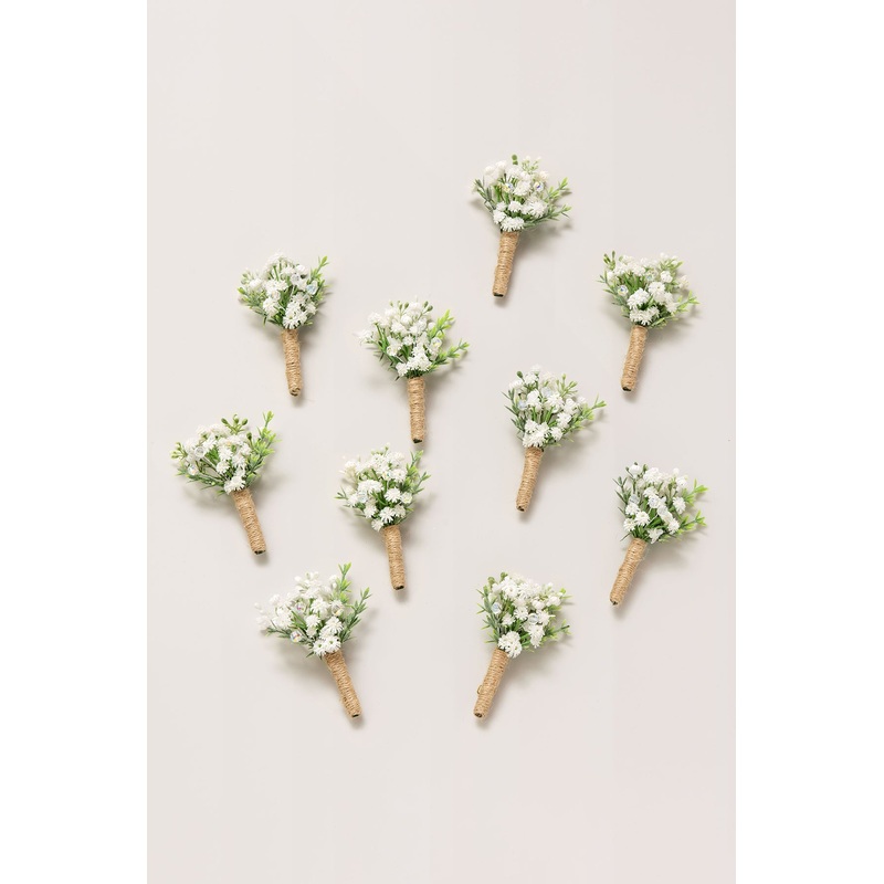 Boutonnieres for Guests in Baby’s Breath