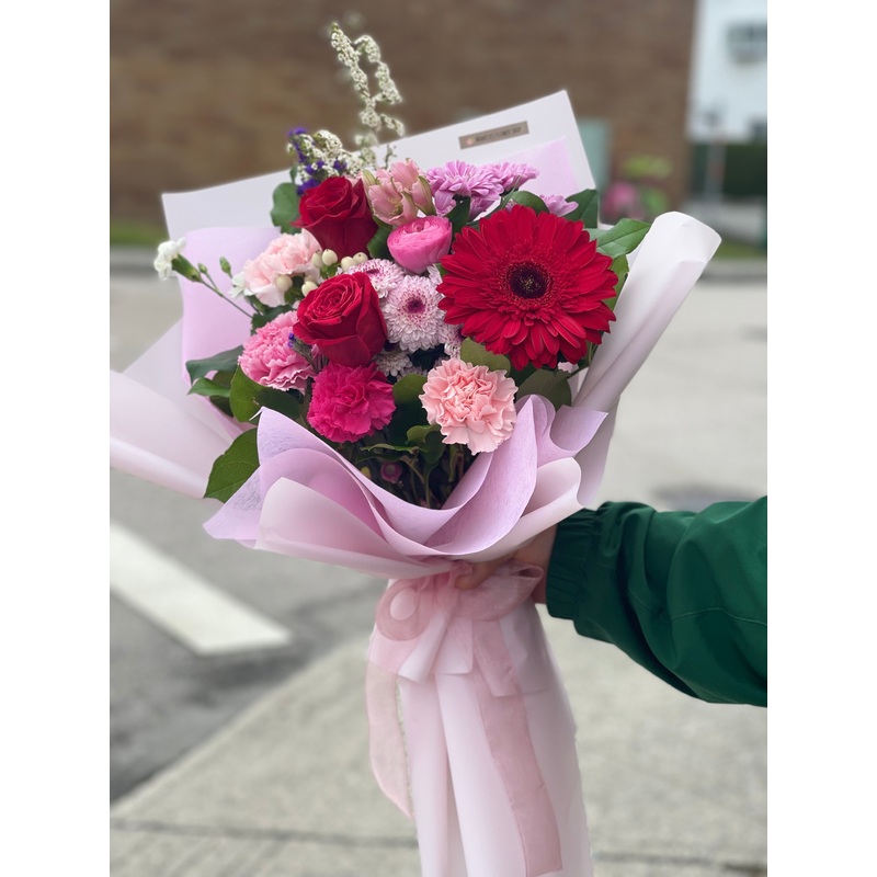 Scarlett Bouquet-Standard & Deluxe