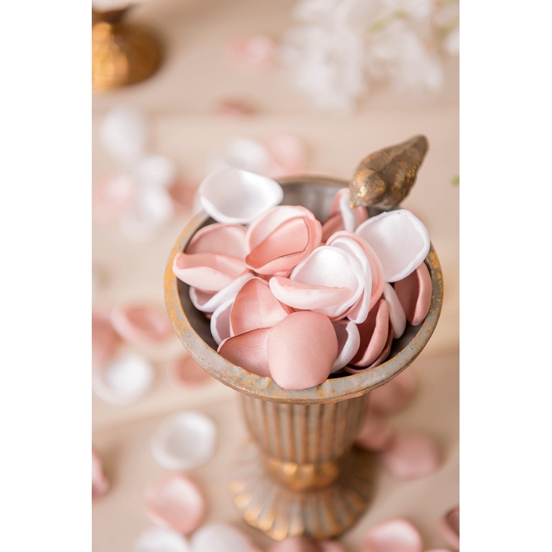 Silk Rose Petals in Blush & Pink