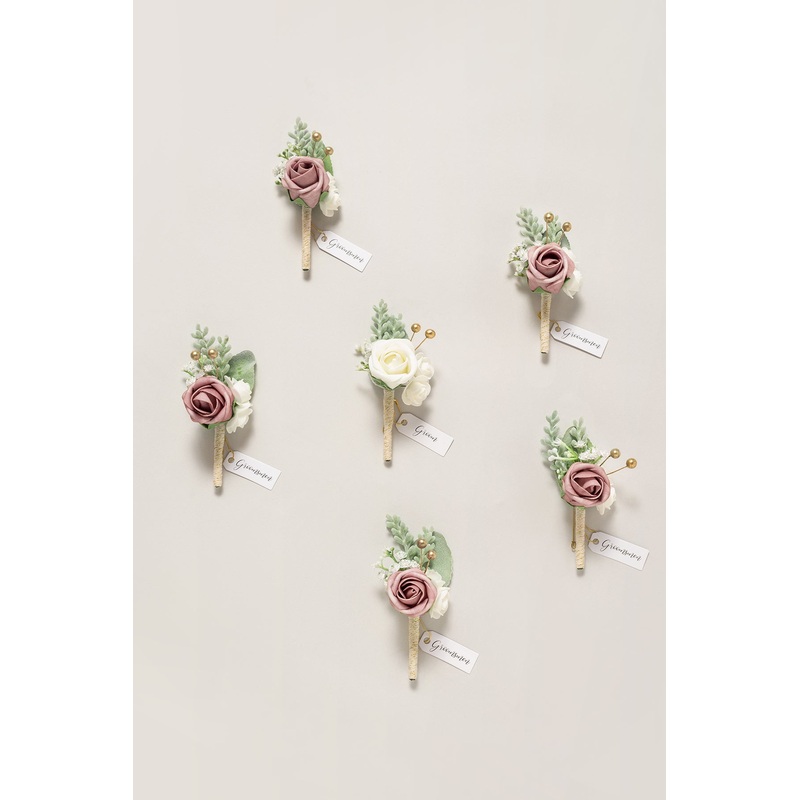 Boutonnieres in Dusty Rose & Cream