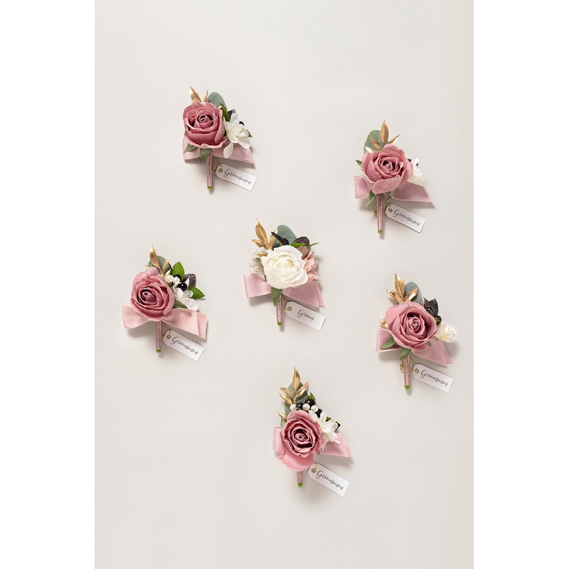 Boutonnieres in Dusty Rose & Mauve