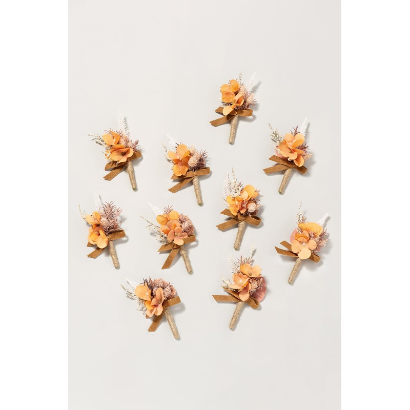 Boutonnieres for Guests in Rust & Sepia