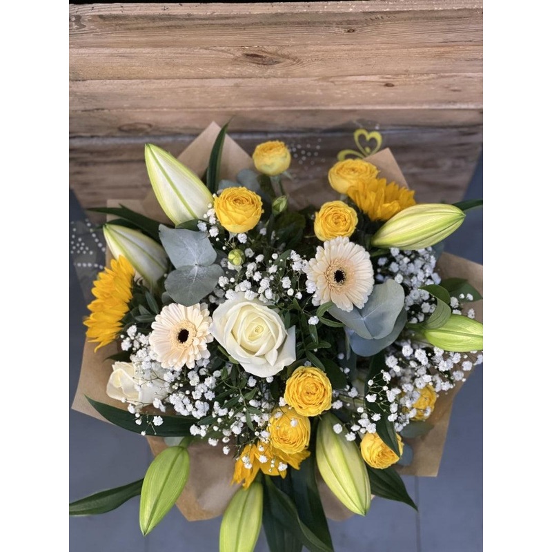 Lily rose and Sunflowers-50 – Standard & 60 – Grand (As shown in image) & 70 – Superior & 100 – Exquisite