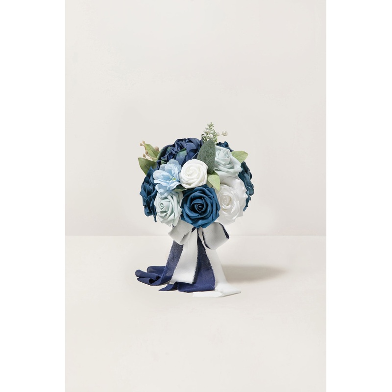 Bridesmaid Bouquet in Noble Navy Blue