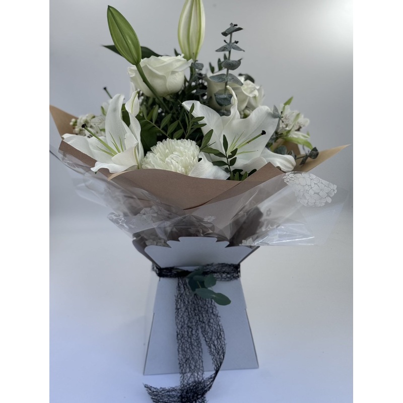 Lily and rose Natural  Hand tied