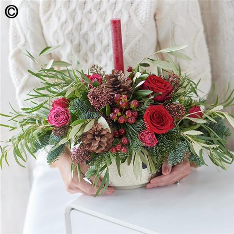 Christmas Round Table Arrangement