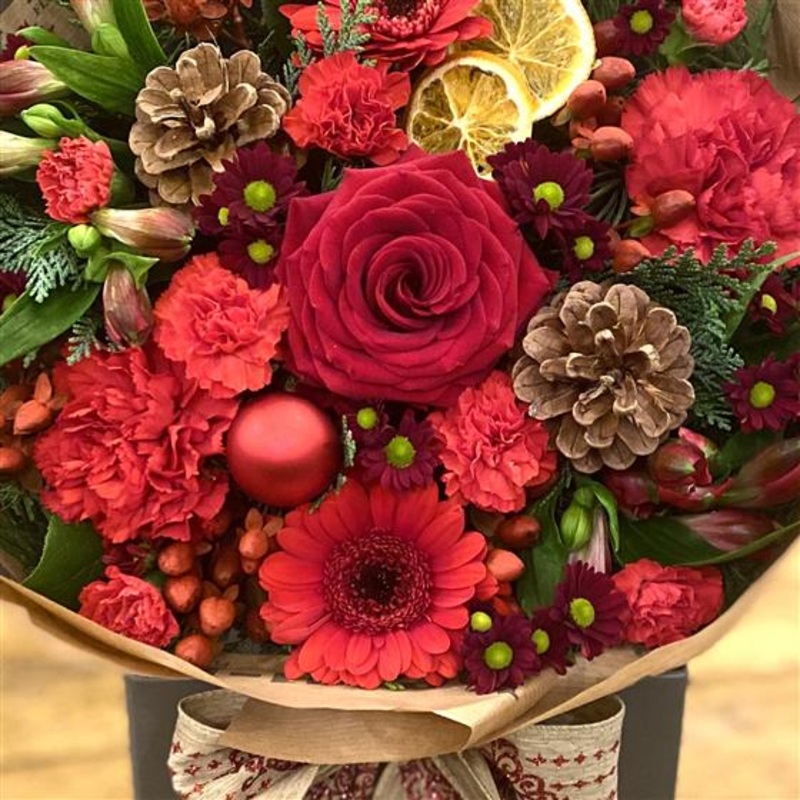 Small Rosy Reds Christmas Bouquet
