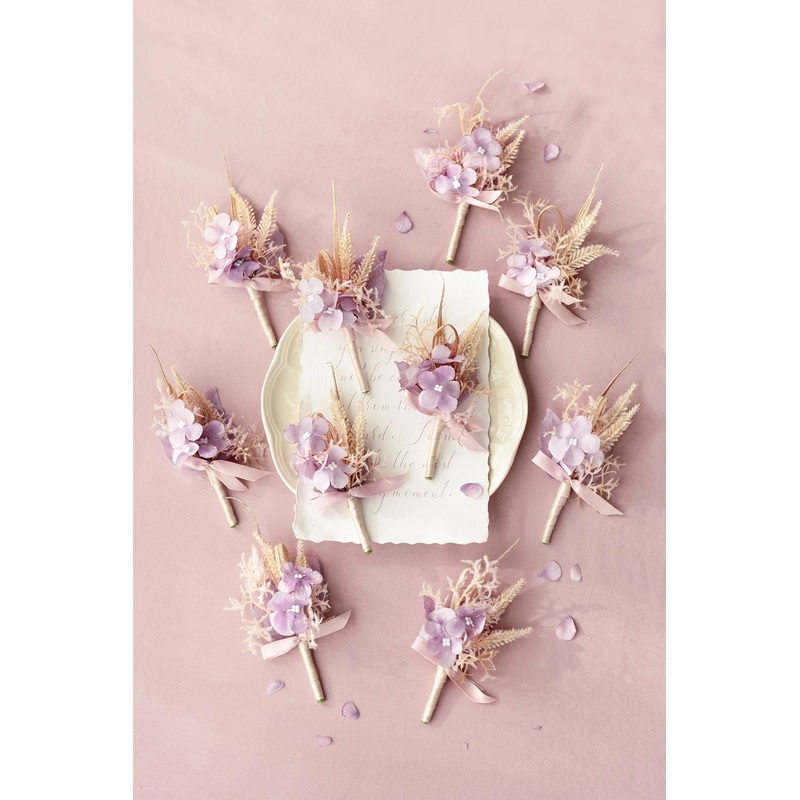 Boutonnieres for Guests in Lavender Aster & Burnt Orange