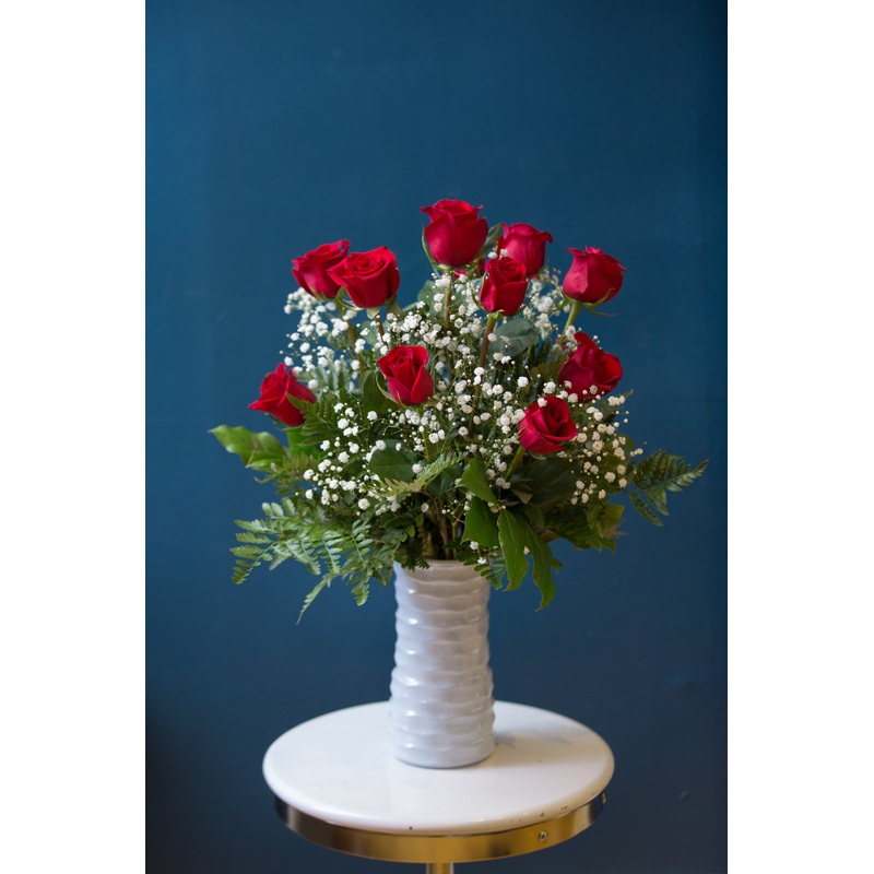 Classic Rose Bouquet – 2 Dozen Roses