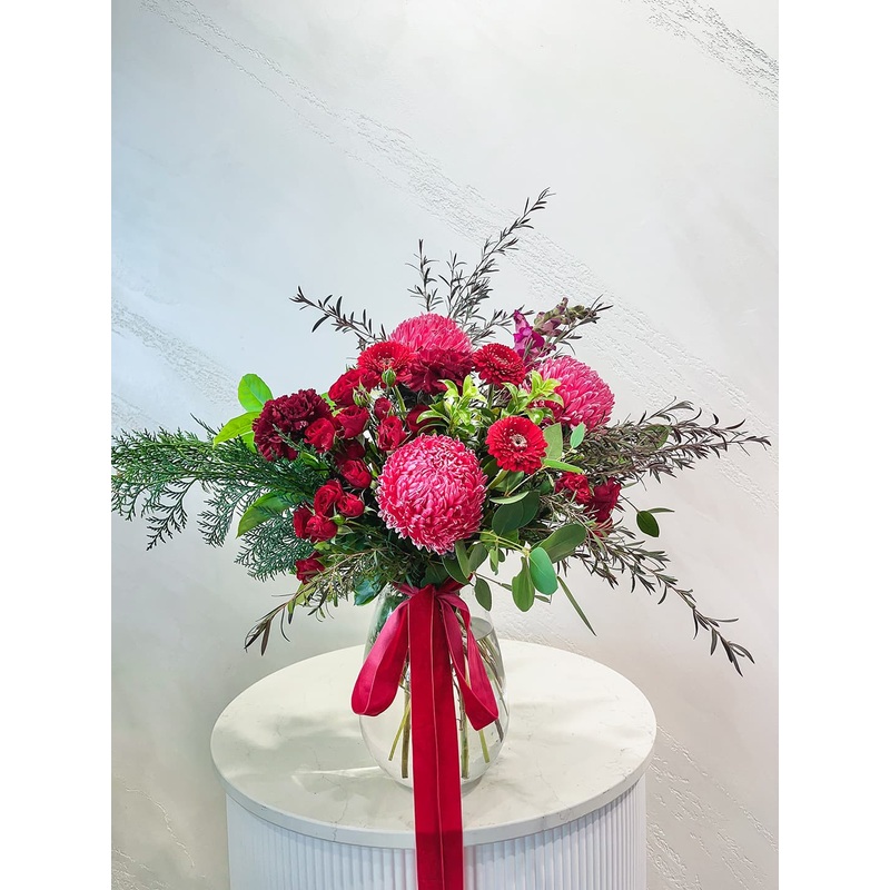 Vixen Vase Arrangement