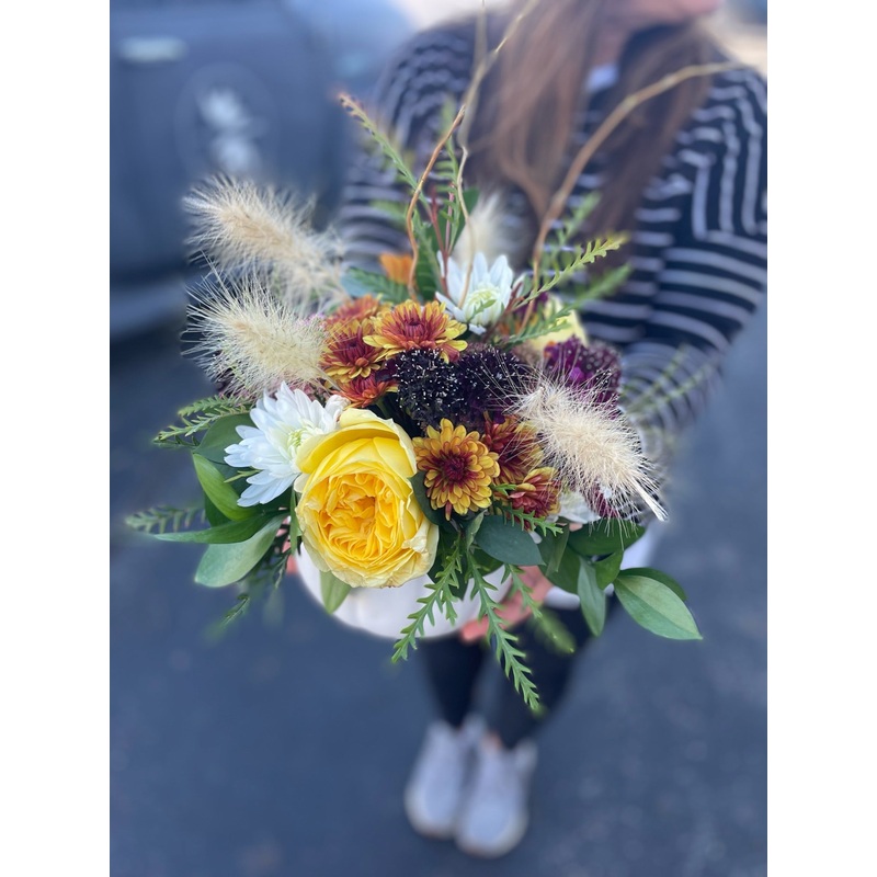 Designer’s Choice:  FALL MIX DESIGN IN WHITE PUMPKIN