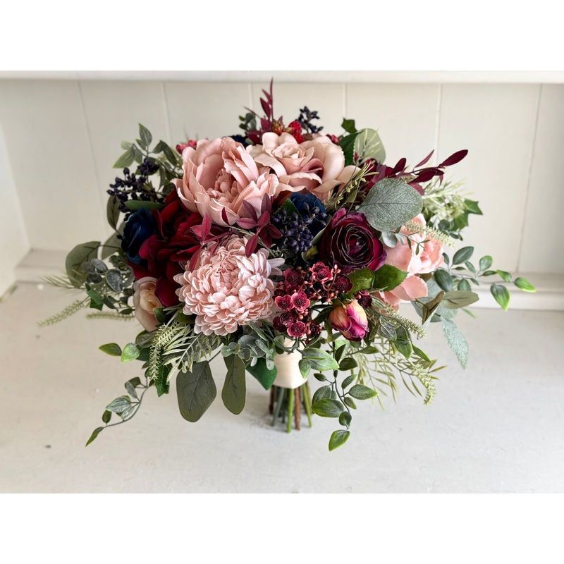 Dusky pink, burgundy and navy blue wedding flowers