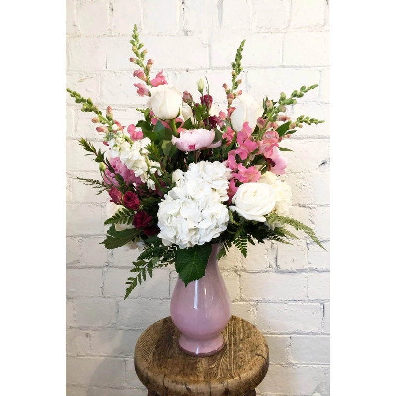 Seasons In Bloom Design-Clear Glass Vase- Large & Clear Glass Vase- Classic & Clear Glass Vase – LUXE