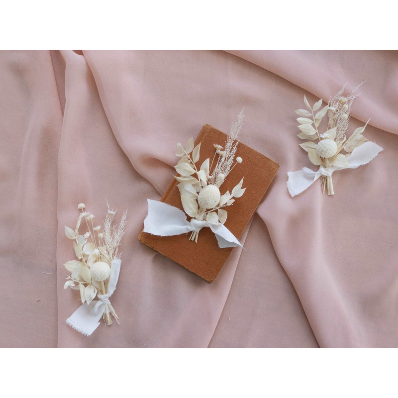 Bleached Billy Ball Lapel Pin and Natural Dried Flowers Boutonniere Preserved Billy Ball Buttonhole / Boho Boutonnaire