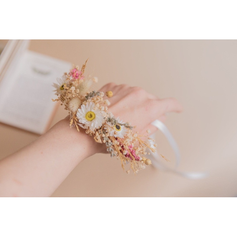 Dried Daisies & Baby’s Breath Wrist Corsage  / Lavender Wrist Corsage / Flower Bracelet