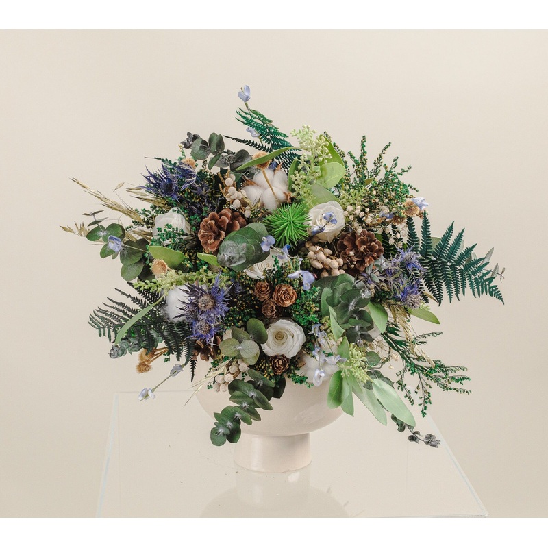 Winter Wonderland Bouquet Christmas Wedding Boho Bridal Bouquet / Greenery Bouquet with Pine Cones and Eternal Roses